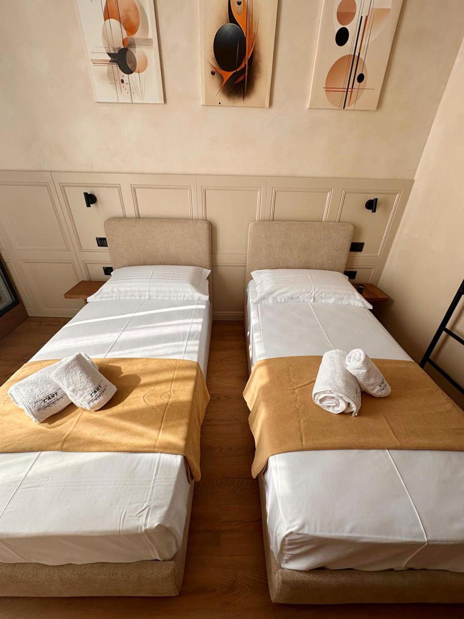 Z Art Hotel Круя Экстерьер фото